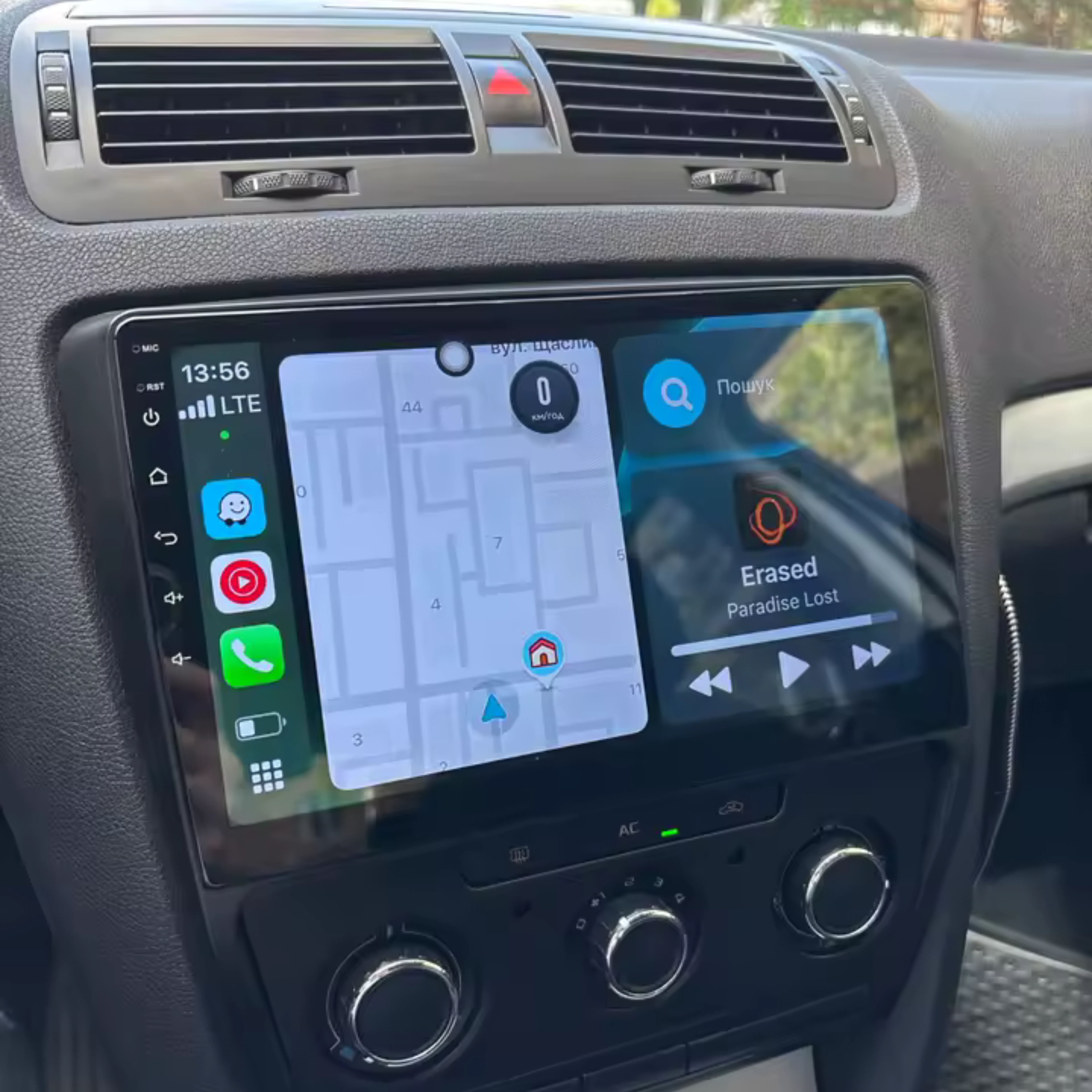 CarPlay Skoda Octavia 2